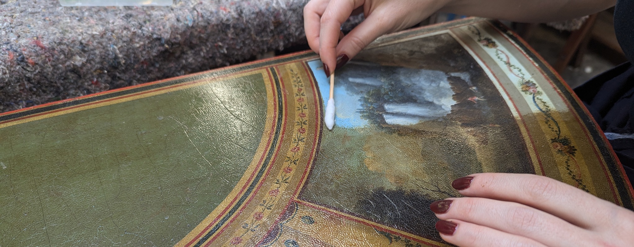 TableVarnishRemoval
